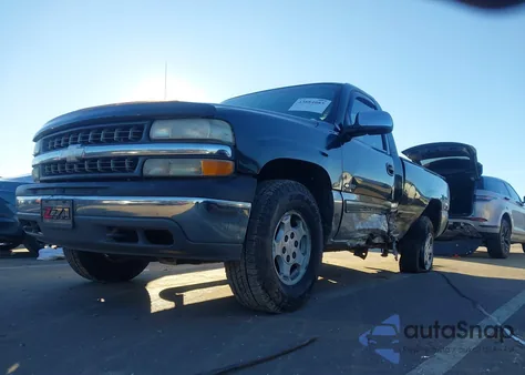 2002 Chevrolet Silverado 1500 Ls z USA, uszkodzony, nr VIN 1GCEK14T52Z231338